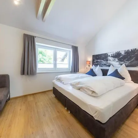 Holiday home Haus Schnoell 2 *