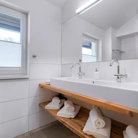 Holiday home Haus Schnoell 2