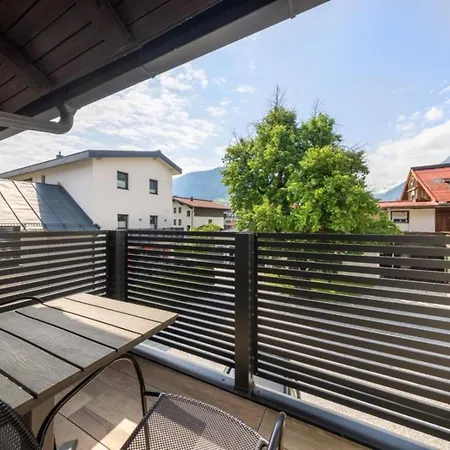 Holiday home Haus Schnoell 2 *